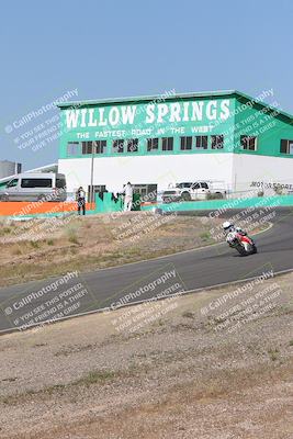 media/Apr-20-2025-AHRMA (Sun) [[393a79c373]]/Race/Group 11 early race/Turn 4b/